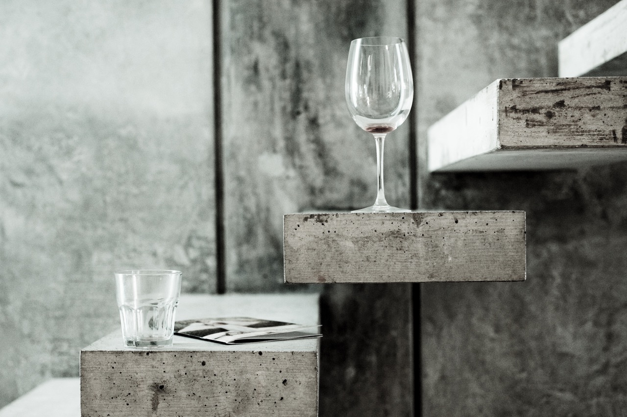 wine glasses on stairs